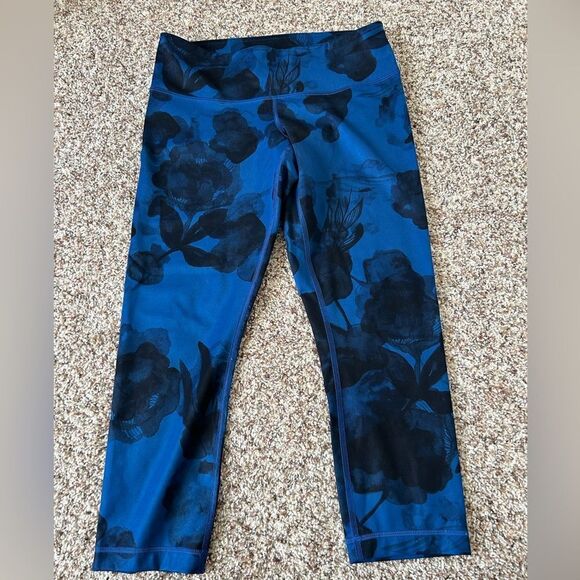 Lululemon Cropped Leggings - Picture 1 of 5
